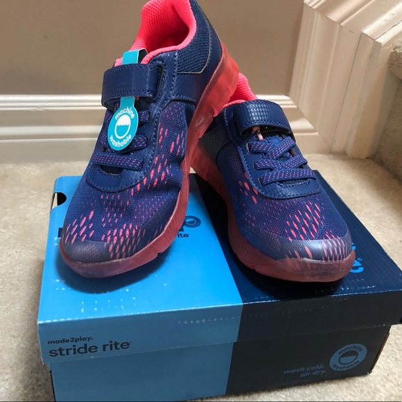 Stride Rite - Made 2 Play Runners - Picture 6 of 6